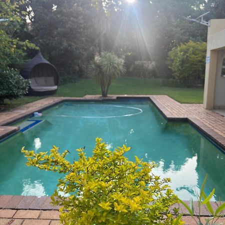 Matina Guest House Johannesburg Esterno foto