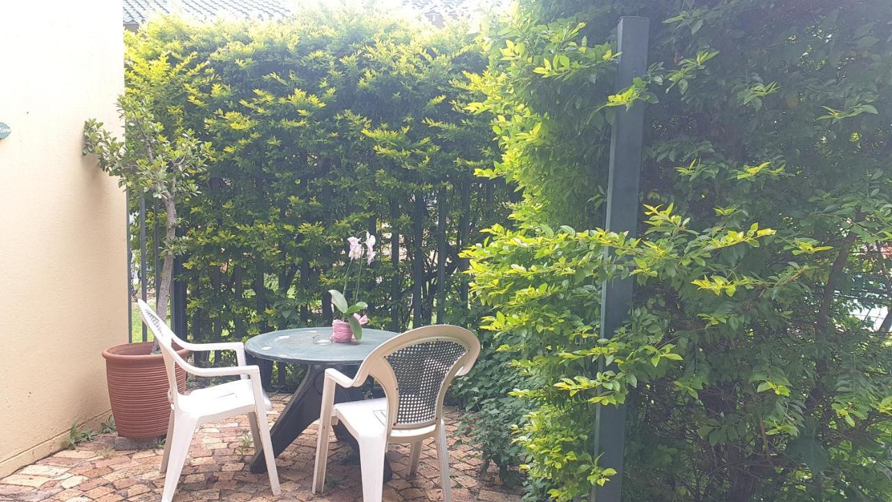 Matina Guest House Johannesburg Esterno foto