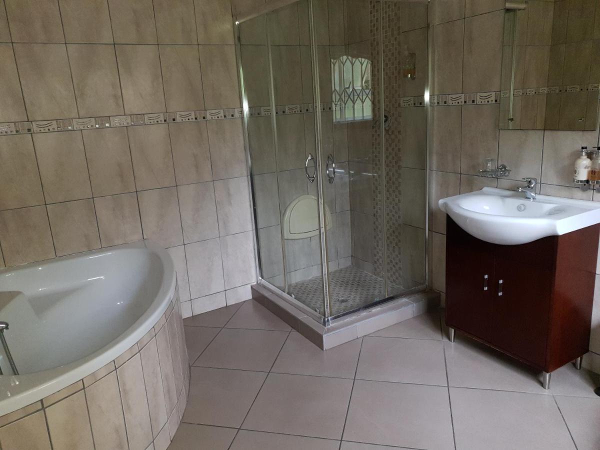 Matina Guest House Johannesburg Esterno foto