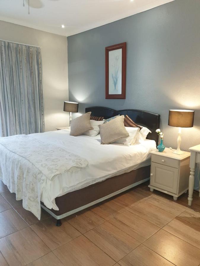 Matina Guest House Johannesburg Esterno foto