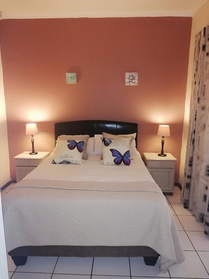 Matina Guest House Johannesburg Esterno foto
